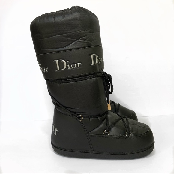 dior moon boots white